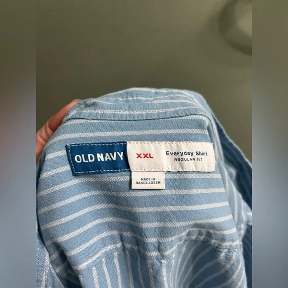 Old navy everyday pinstripe button up shirt top - Picture 3 of 6